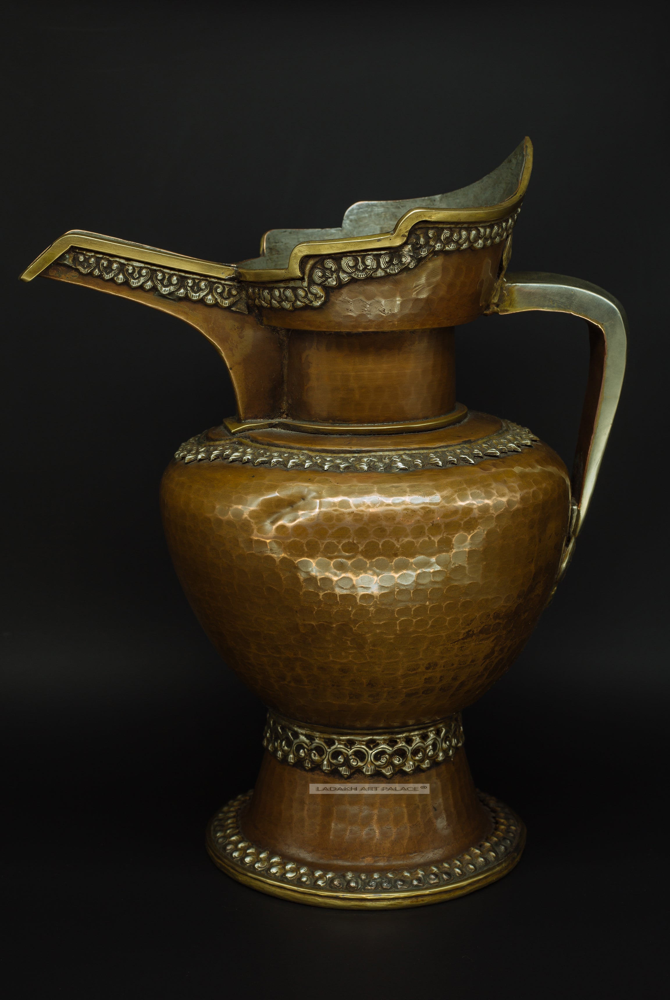 Bronze Wine Pot Made In Ladakh - the ladakh art palace