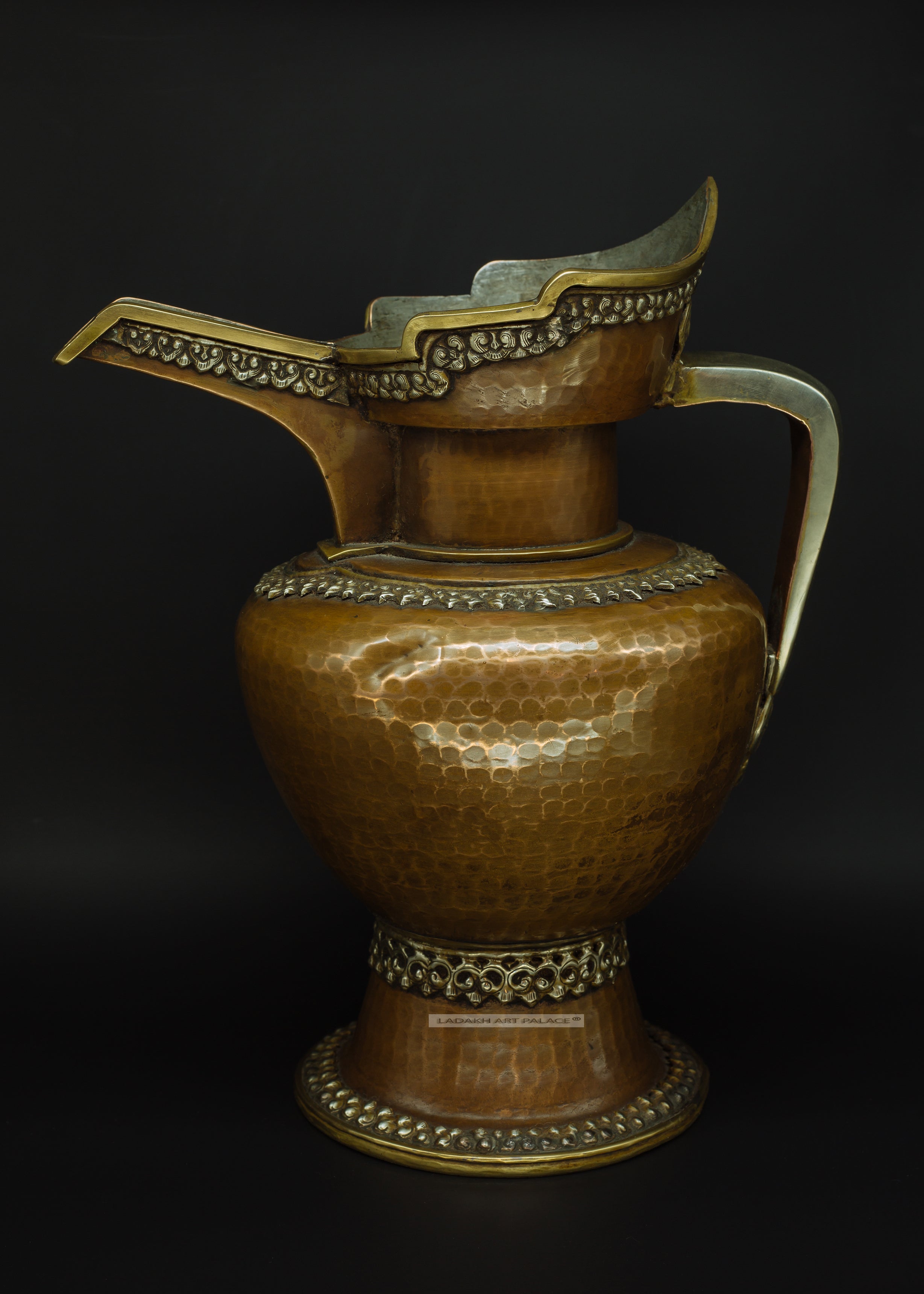 Bronze Wine Pot Made In Ladakh - the ladakh art palace
