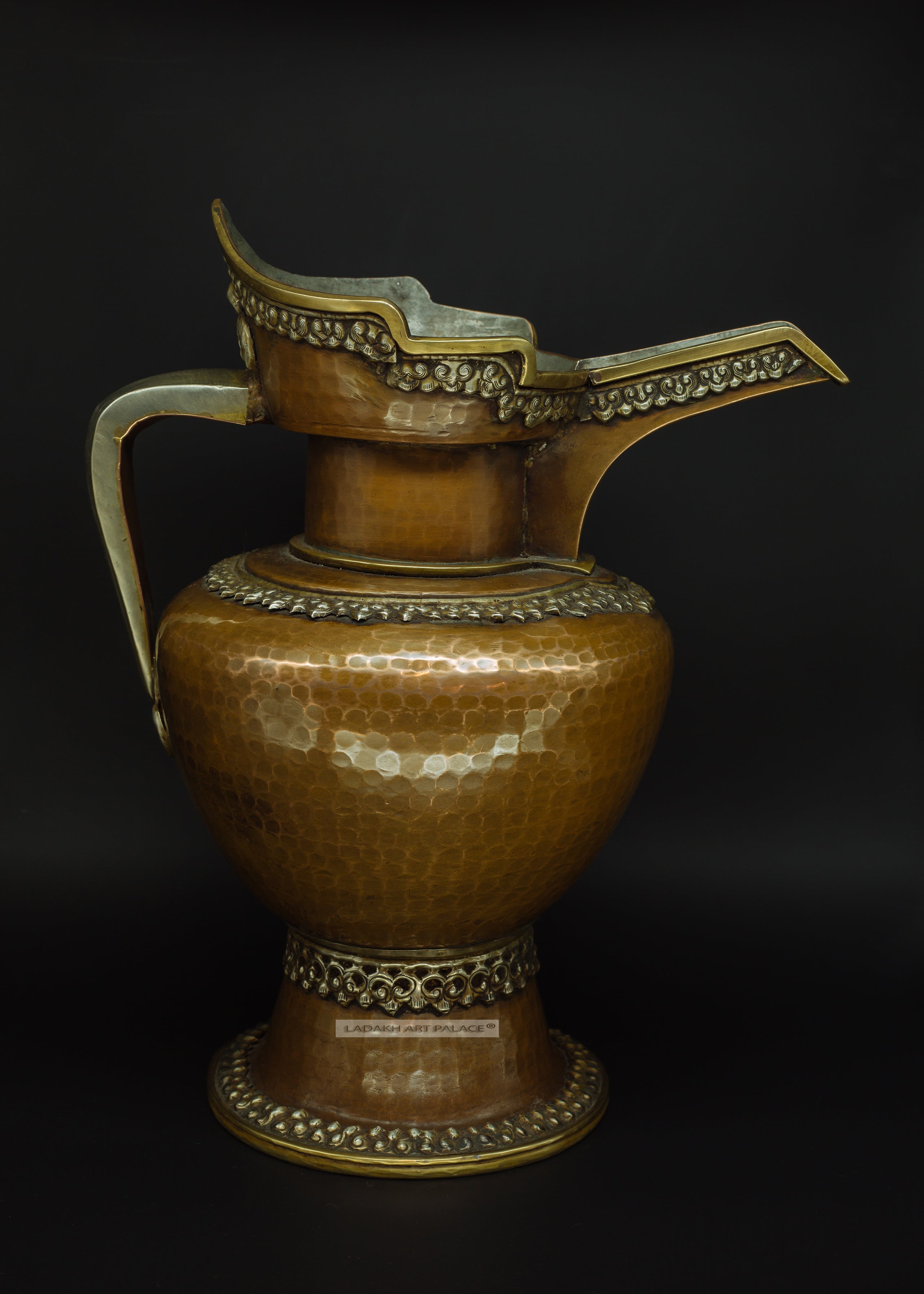 Bronze Wine Pot Made In Ladakh - the ladakh art palace